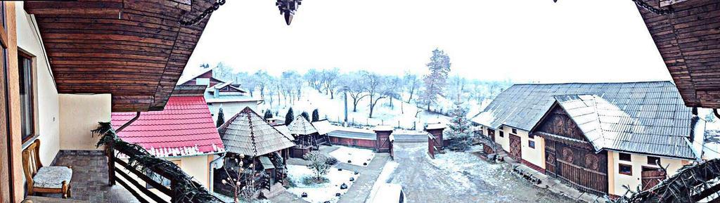 Pensiunea Maramures Окна-Шугатаг Екстер'єр фото